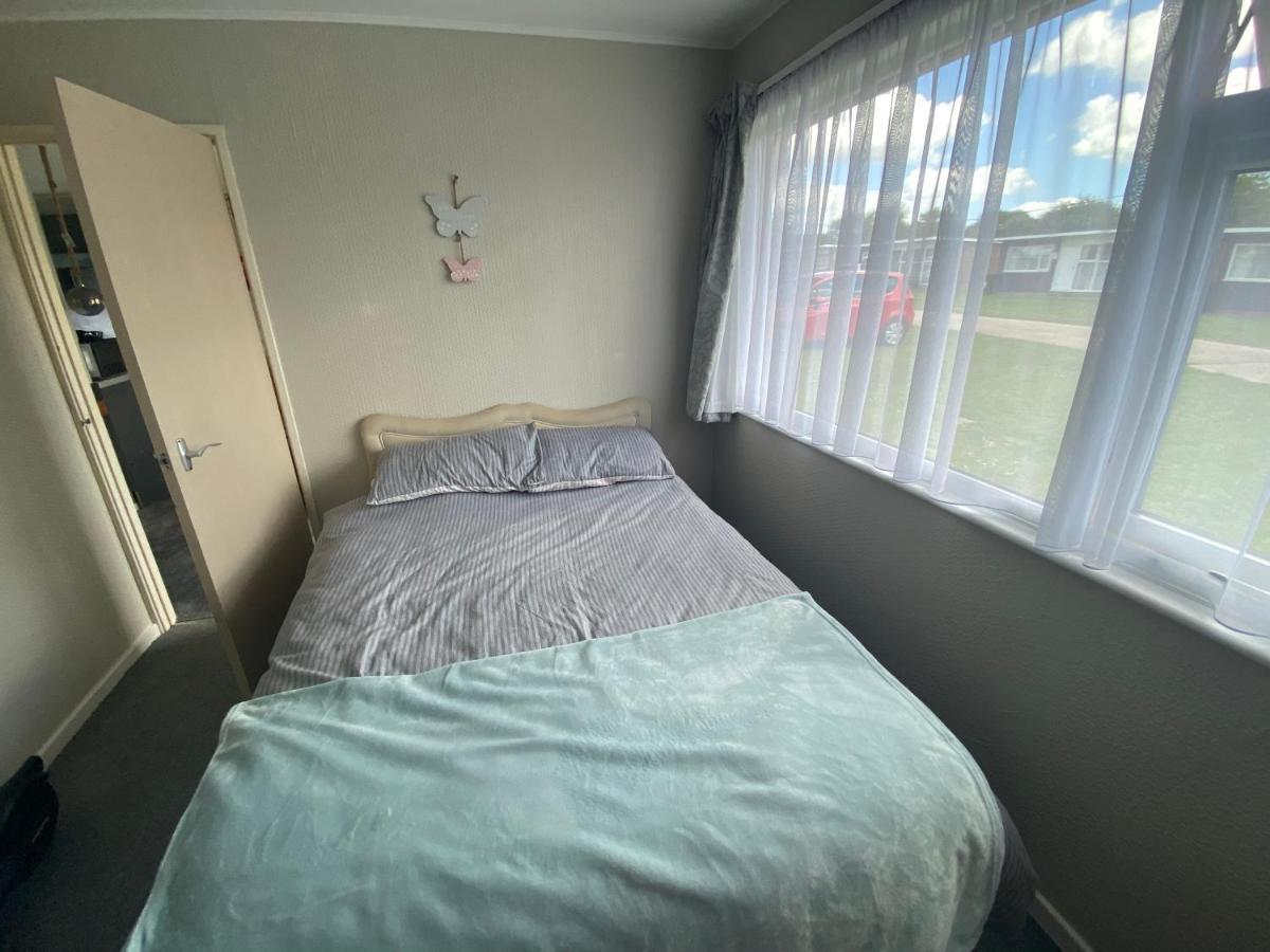 דירות המסבי Sunee Holidays Chalet מראה חיצוני תמונה